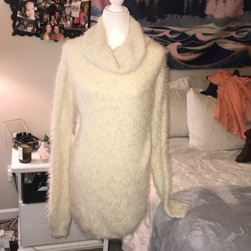 Cream oversized sweater dress💙